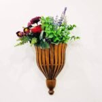 wall hanging flowers vase